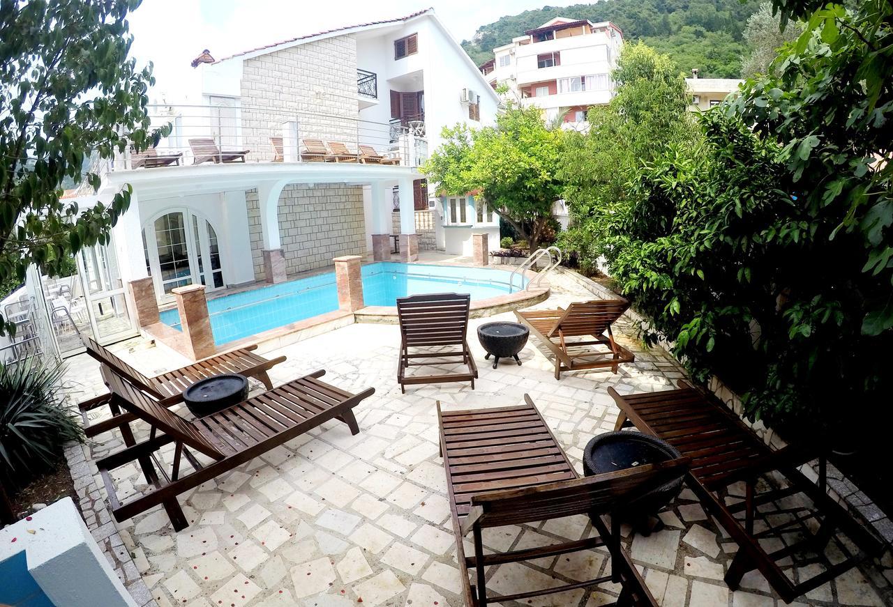 Villa Golf بودفا المظهر الخارجي الصورة