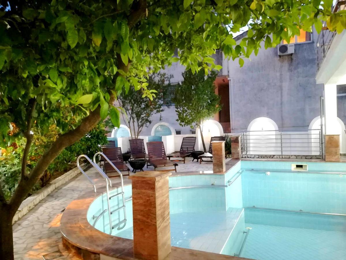 Villa Golf بودفا المظهر الخارجي الصورة